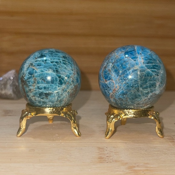 🍒BOGO🍒 Neon Blue Apatite Sphere 🩵 w/ Gemmy Areas everywhere - Picture 2 of 12